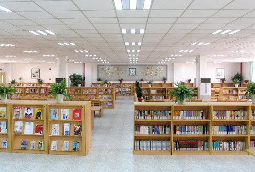 北师大南奥实验学校