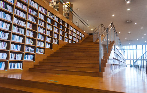 深圳市龙岗中学